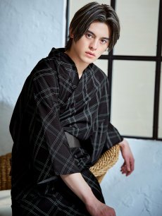 モデル：元之介　身長181cm　着用サイズ：Lサイズ