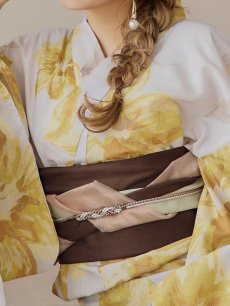 画像21: 【即日発送！】グレージュ×イエローフラワー浴衣 【浴衣3点セット 浴衣/帯/下駄】 [YMT] (21)