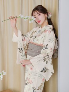 モデル：えみ姉　身長：158cm　着用サイズ：Fサイズ