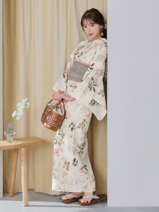 モデル：えみ姉　身長：158cm　着用サイズ：Fサイズ