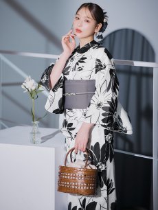 画像20: 【即日発送】モノトーンフラワーレトロモダン浴衣 【浴衣3点セット 浴衣/帯/下駄】 [YMT] (20)