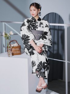 画像33: 【即日発送】モノトーンフラワーレトロモダン浴衣 【浴衣3点セット 浴衣/帯/下駄】 [YMT] (33)