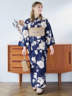 画像16: 【即日発送】ネイビー×ホワイトフラワー浴衣 【浴衣3点セット 浴衣/帯/下駄】 [YMT] (16)