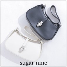 ブラック　ホワイト