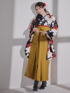 画像7: 【予約商品/1月中旬発送予定】白×赤百合 ブラック二尺袖着物【卒業袴３点セット 二尺袖着物/帯/袴】 (7)