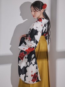 画像15: 【予約商品/1月中旬発送予定】白×赤百合 ブラック二尺袖着物【卒業袴３点セット 二尺袖着物/帯/袴】 (15)