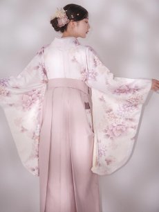 画像10: 【即日発送】ピンク牡丹×菊 ペールピンク二尺袖着物【卒業袴３点セット 二尺袖着物/帯/袴】 (10)