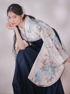 画像15: 【即日発送】ブルー芍薬 ホワイト二尺袖着物【卒業袴３点セット 二尺袖着物/帯/袴】 (15)