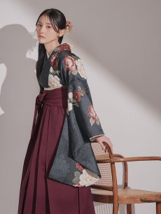 画像3: 【予約商品/1月中旬発送予定】白×赤椿 ブラック二尺袖着物【卒業袴３点セット 二尺袖着物/帯/袴】 (3)