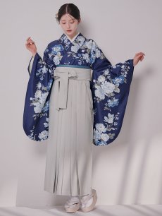 画像1: 【予約商品/1月中旬発送予定】青フラワーブーケ ブルー二尺袖着物【卒業袴３点セット 二尺袖着物/帯/袴】 (1)