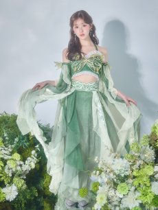 モデル：加藤美南　身長：152cm