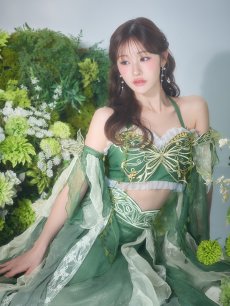 モデル：加藤美南　身長：152cm