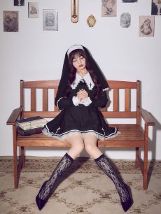 画像2: 【送料無料！】【ハロウィン】ゴシックシスターフレアスカートコスプレ【コスプレ3点SET】【S-XLサイズ】[OF03]吉木千沙都（ちぃぽぽ）着用 (2)