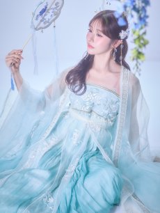 画像7: 【即日発送】【送料無料！】【ハロウィン】アイスブルー刺繍ロングシフォン漢服セット【コスプレ3点SET】【Fサイズ】[OF04]加藤美南着用 (7)
