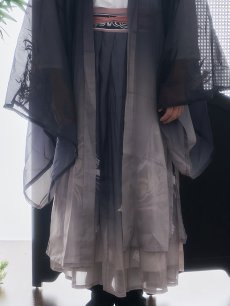 画像7: 【ハロウィン】グレーホワイトグラデーション漢服【コスプレ3点SET】【L-XLサイズ】[OF03]今井暖大着用 (7)