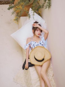 グレー 　モデル：吉木千沙都（ちぃぽぽ）　身長：158cm　着用サイズ：Sサイズ