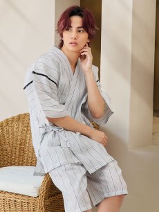 画像1: 【即日発送】【メンズ甚平】白地に黒縞模様甚平【甚平・帯・下駄セット】  [YMT] (1)