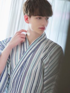 画像9: 【即日発送】【メンズ浴衣】白地にスタイリッシュなストライプ紳士浴衣【浴衣・帯・下駄セット】【YMT】 (9)