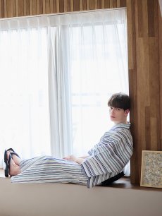 画像12: 【即日発送】【メンズ浴衣】白地にスタイリッシュなストライプ紳士浴衣【浴衣・帯・下駄セット】【YMT】 (12)