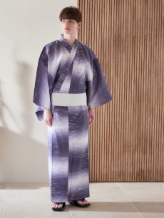 画像2: 【即日発送】【メンズ浴衣】濃淡紫地にボーダーデザインの紳士浴衣【浴衣・帯・下駄セット】[FB03] (2)