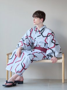 画像9: 【即日発送】【メンズ浴衣】白地に幾何学模様の紳士浴衣【浴衣・帯・下駄セット】 [YMT] (9)