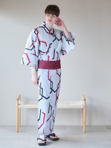 画像4: 【即日発送】【メンズ浴衣】白地に幾何学模様の紳士浴衣【浴衣・帯・下駄セット】 [YMT] (4)