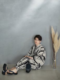 画像8: 【即日発送】【メンズ浴衣】ストライプ地モダン浴衣【浴衣・帯・下駄セット】 [YMT] (8)