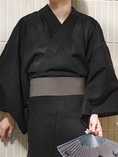 画像11: 【即日発送】【メンズ浴衣】しじら漆黒無地浴衣【浴衣・帯・下駄セット】 [YMT] (11)