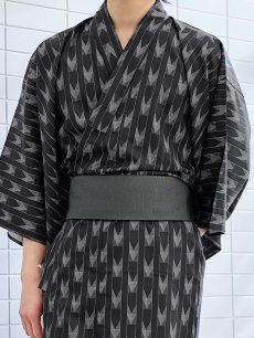 画像14: 【即日発送】【メンズ浴衣】ブラック矢羽線画紳士浴衣 [YMT] (14)