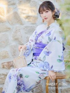 画像1: 【即日発送】白地に水彩牡丹のクラシック浴衣 【浴衣３点セット 浴衣/帯/下駄】 [YMT] (1)