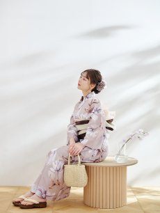 画像5: 【即日発送】【浴衣】ホワイトフラワーブラウン浴衣 【浴衣３点セット 浴衣/帯/下駄】 [YMT] (5)