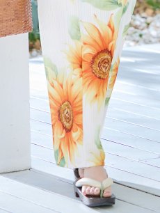 画像7: 【即日発送】【浴衣】アイボリー×ひまわりストライプ柄浴衣 向日葵【浴衣３点セット 浴衣/帯/下駄】 [FB02] (7)