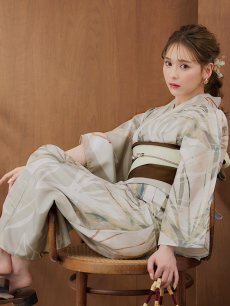 画像1: 【即日発送】【浴衣セール！】ヘルシーリーフ柄ベージュ浴衣 【浴衣3点セット 浴衣/帯/下駄】 [YMT] (1)