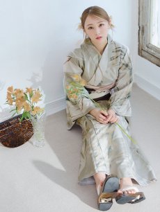 画像2: 【即日発送】【浴衣セール】ヘルシーリーフ柄ベージュ浴衣 【浴衣3点セット 浴衣/帯/下駄】 [YMT] (2)