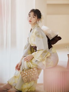 画像13: 【即日発送】【浴衣セール】グレージュ×イエローフラワー浴衣 【浴衣3点セット 浴衣/帯/下駄】 [YMT] (13)