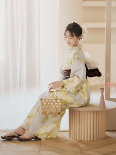 画像16: 【即日発送】【浴衣セール】グレージュ×イエローフラワー浴衣 【浴衣3点セット 浴衣/帯/下駄】 [YMT] (16)