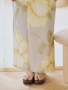 画像20: 【即日発送】【浴衣セール】グレージュ×イエローフラワー浴衣 【浴衣3点セット 浴衣/帯/下駄】 [YMT] (20)