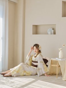 画像16: 【即日発送】【浴衣セール】グレージュ×イエローフラワー浴衣 【浴衣3点セット 浴衣/帯/下駄】 [YMT] (16)