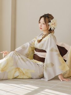 画像3: 【即日発送】【浴衣セール】グレージュ×イエローフラワー浴衣 【浴衣3点セット 浴衣/帯/下駄】 [YMT] (3)