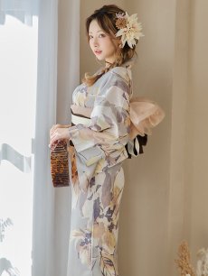 画像2: 【即日発送！】グレージュニュアンスフラワー浴衣 【浴衣3点セット 浴衣/帯/下駄】 [YMT] (2)