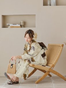 画像15: 【即日発送！】ブラウンベージュクラシックフラワー浴衣 【浴衣3点セット 浴衣/帯/下駄】 [YMT] (15)