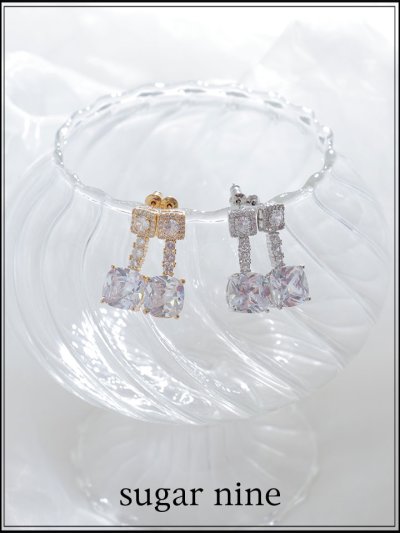 スクエアストーンチェーンピアス