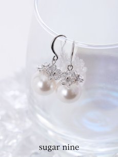 画像1: 【ピアス】ビッグパールフラワービジューフックピアス【Fサイズ/1カラー】[OF02]  (1)