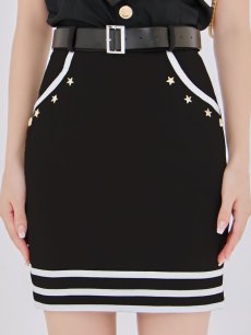 モデル：吉木千沙都 身長：158cm 着用サイズ：Sサイズ着用