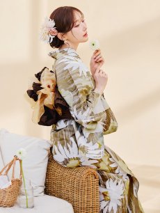 モデル：菅野結以　身長：163cm　着用サイズ：Fサイズ