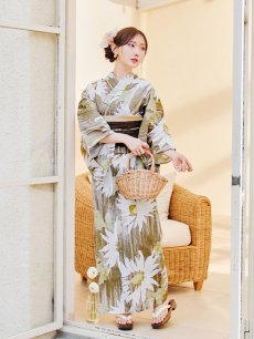 モデル：菅野結以　身長：163cm　着用サイズ：Fサイズ