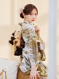 モデル：菅野結以　身長：163cm　着用サイズ：Fサイズ