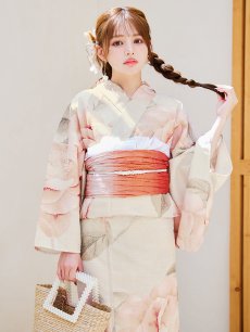 画像1: 【即日発送】ピンクベージュ牡丹浴衣【浴衣３点セット 浴衣/帯/下駄】 [YMT] (1)