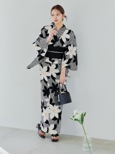 画像7: 【販売期間終了のため下げます】【即日発送】【※帯が売り切れたので時間指定にして下げます】【sweet7月号掲載】クラシカルフラワーブーケ浴衣 【浴衣3点セット 浴衣/帯/下駄】 [OF04] (7)