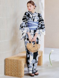 画像7: 【販売期間終了のため下げます】【即日発送】【sweet7月号掲載】 紅花舞う白地浴衣 【浴衣3点セット 浴衣/帯/下駄】 [YMT] (7)